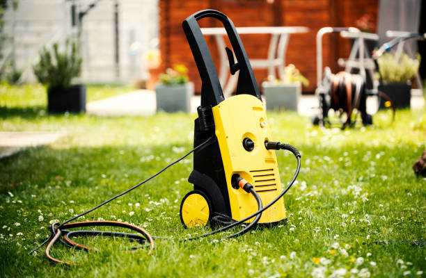 Best Driveway Pressure Washing  in Darlington, WI